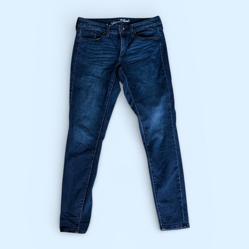 Universal Thread Jeans, Size 6/28R, Dark Blue Wash